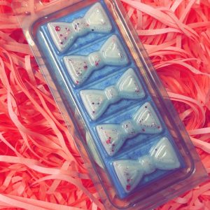 Bow Clam Shell in Dazzle