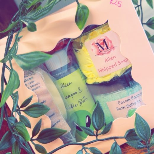 Gift set in alien