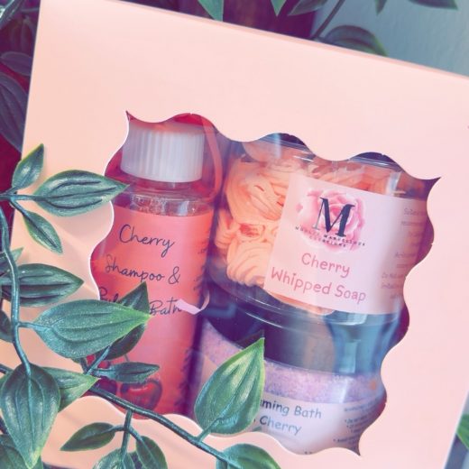 Gift set in cherry