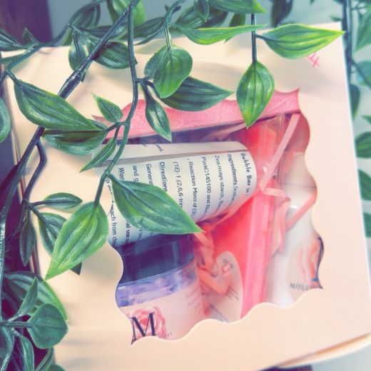 Gift set in ice pixie