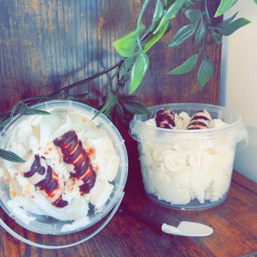 Toasted marshmallow scoopable wax